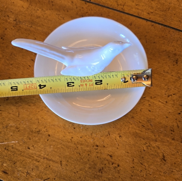 Porcelain dove ring holder - Picture 2 of 7